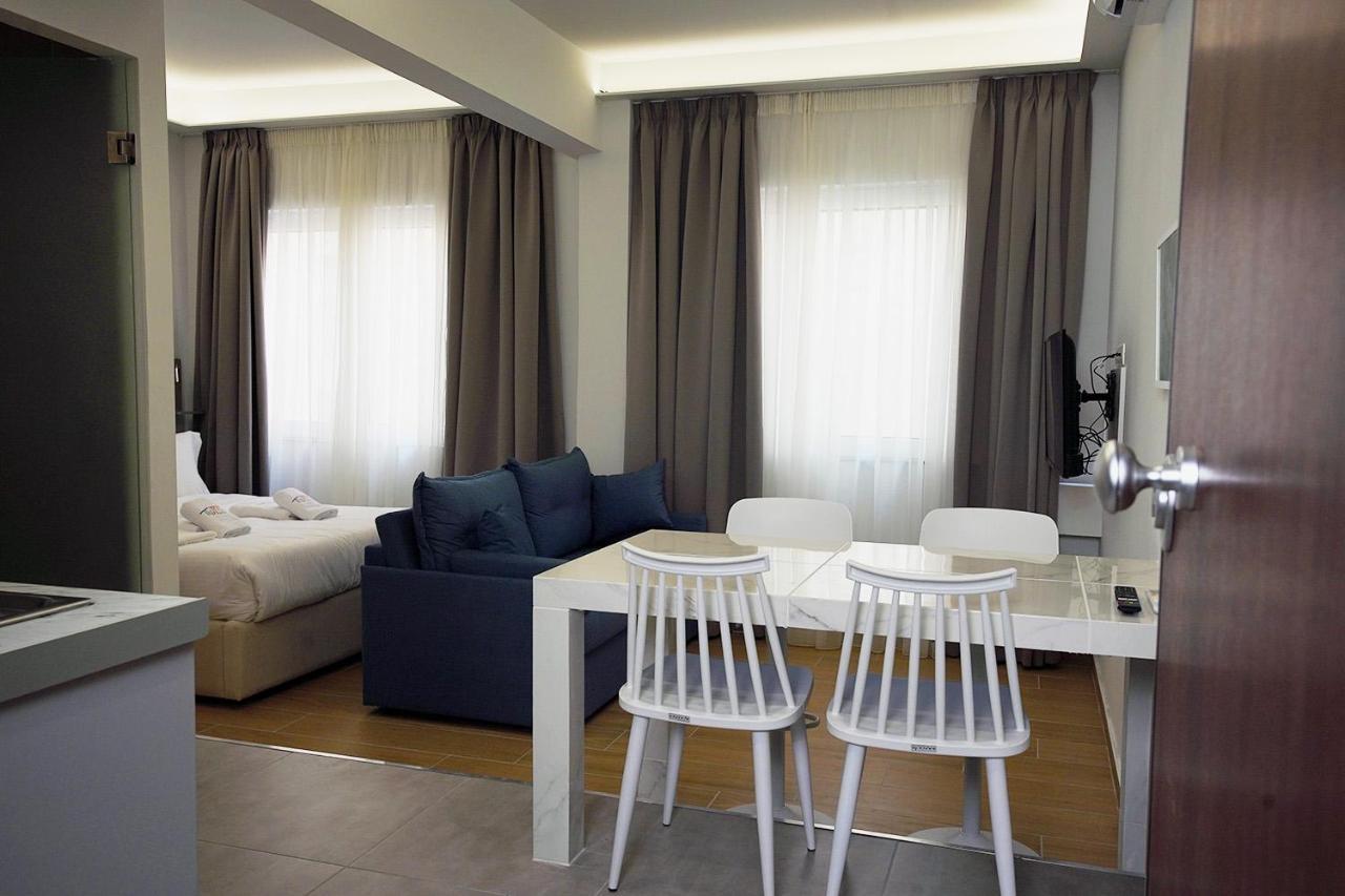 Tip - Top Suites Афины Экстерьер фото